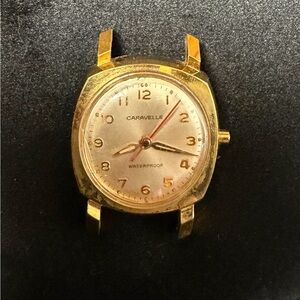 Caravelle Gold-Tone Vintage Watch Case - Gold and Cream Dial
